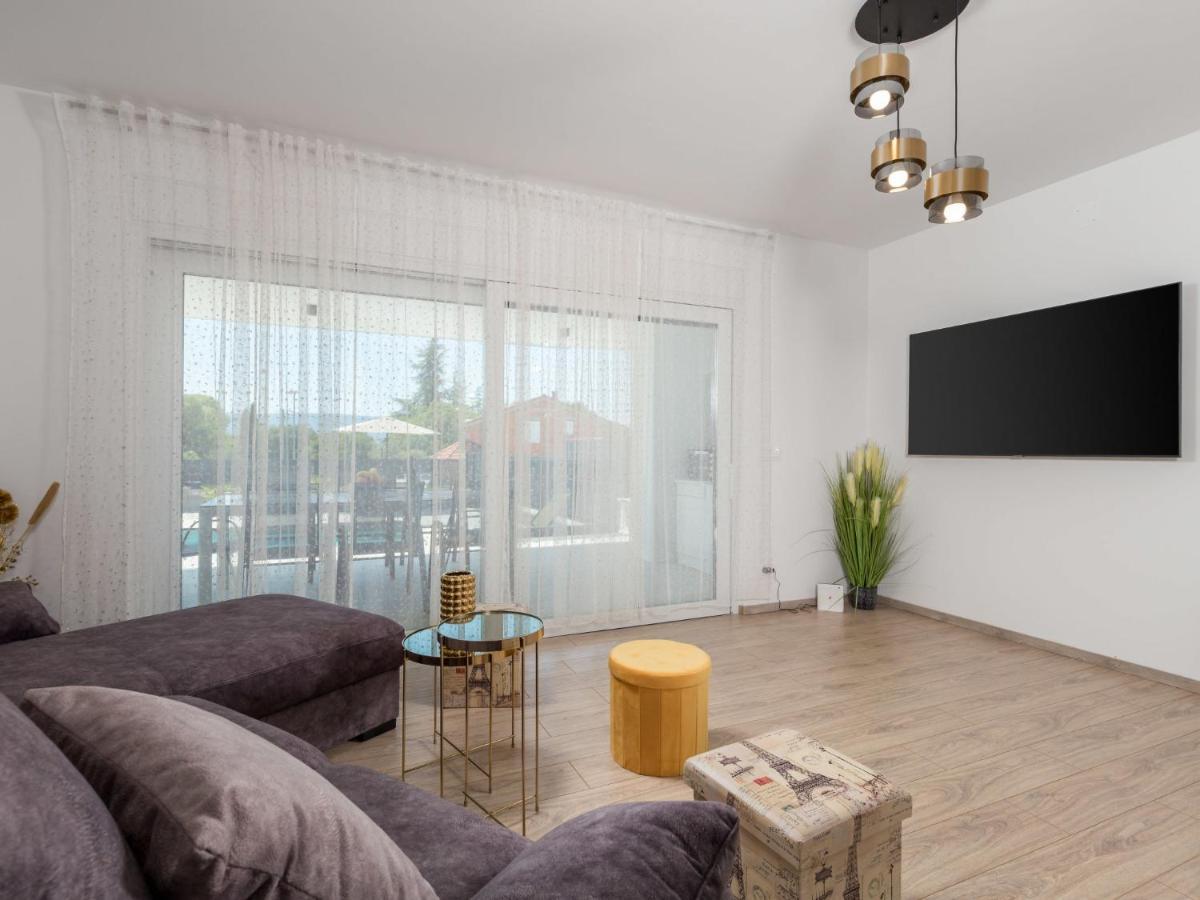 Holiday Home Villa Palma - Krk148 By Interhome Pinezići Kültér fotó