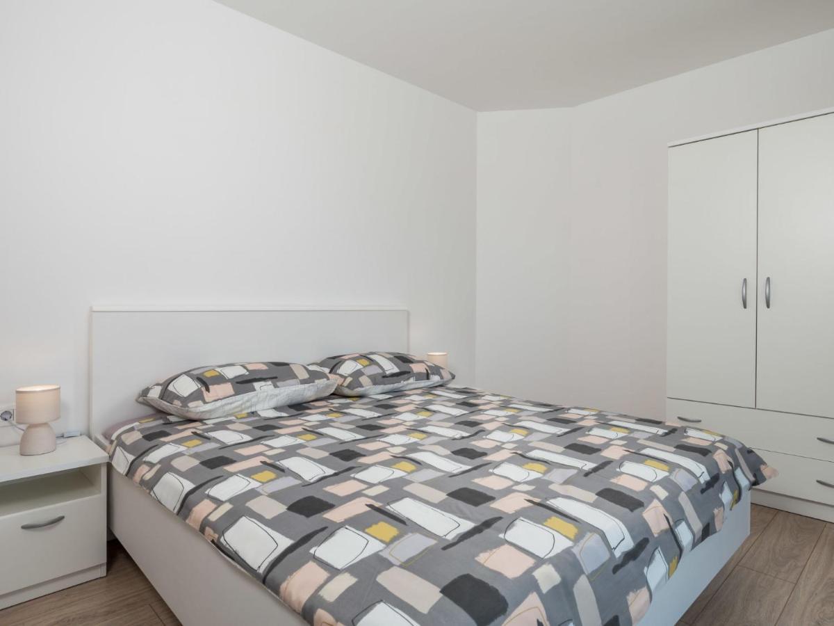 Holiday Home Villa Palma - Krk148 By Interhome Pinezići Kültér fotó