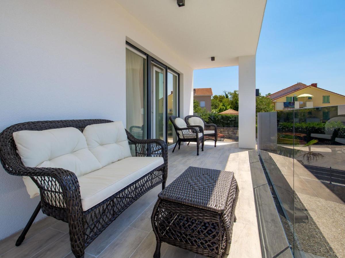 Holiday Home Villa Palma - Krk148 By Interhome Pinezići Kültér fotó