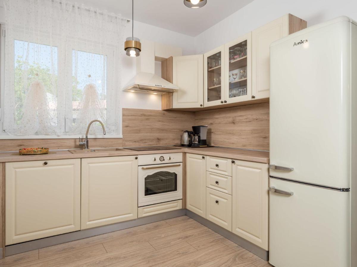 Holiday Home Villa Palma - Krk148 By Interhome Pinezići Kültér fotó